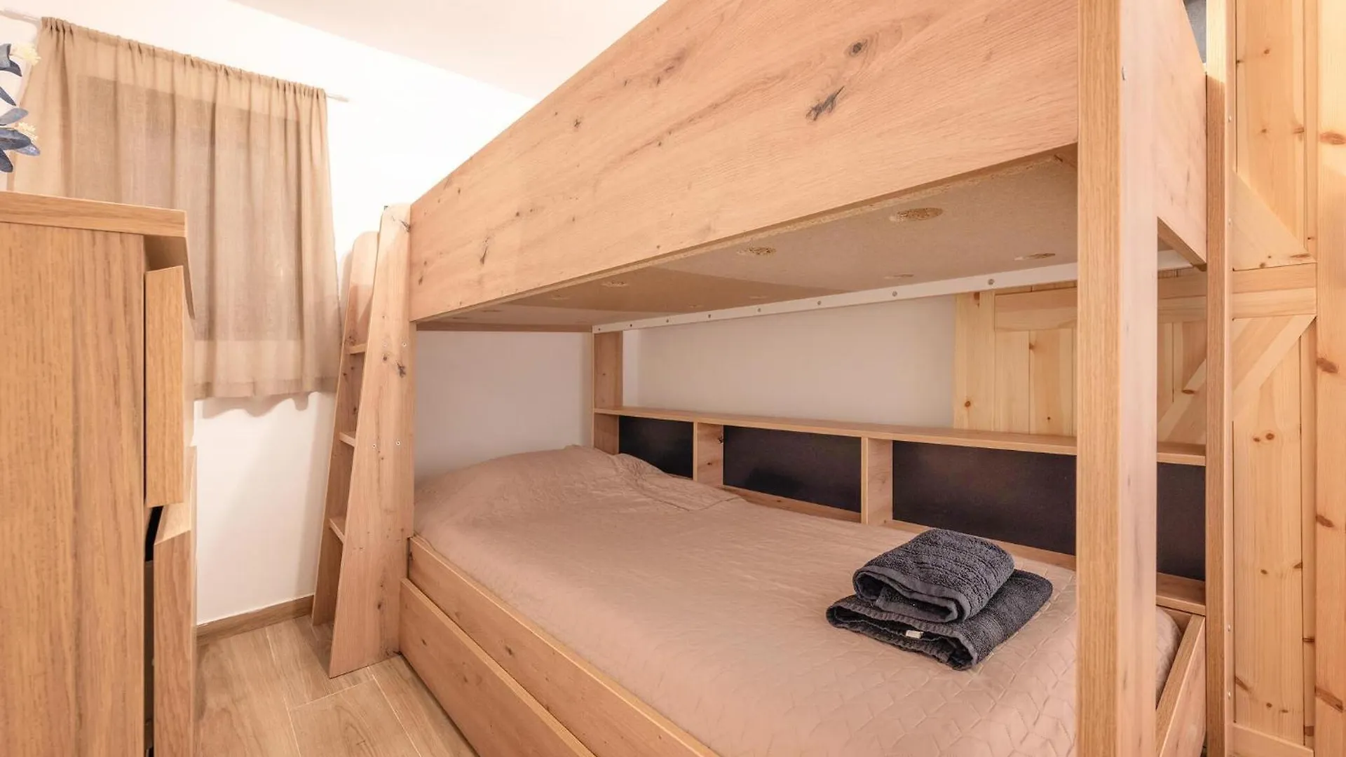 2 Bedroom Nice Home In Jadreški 0*,