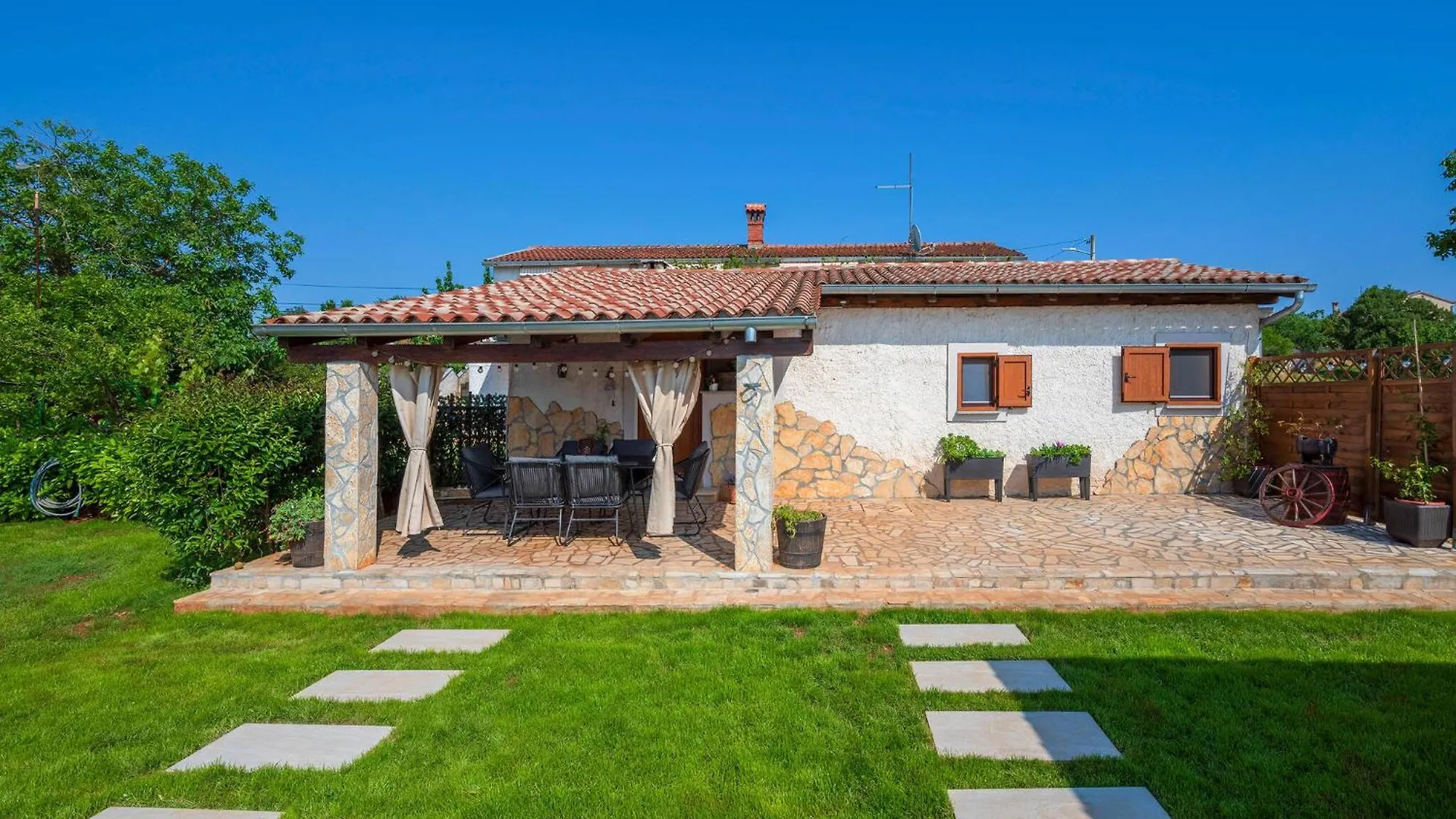 2 Bedroom Nice Home In Jadreški Croacia