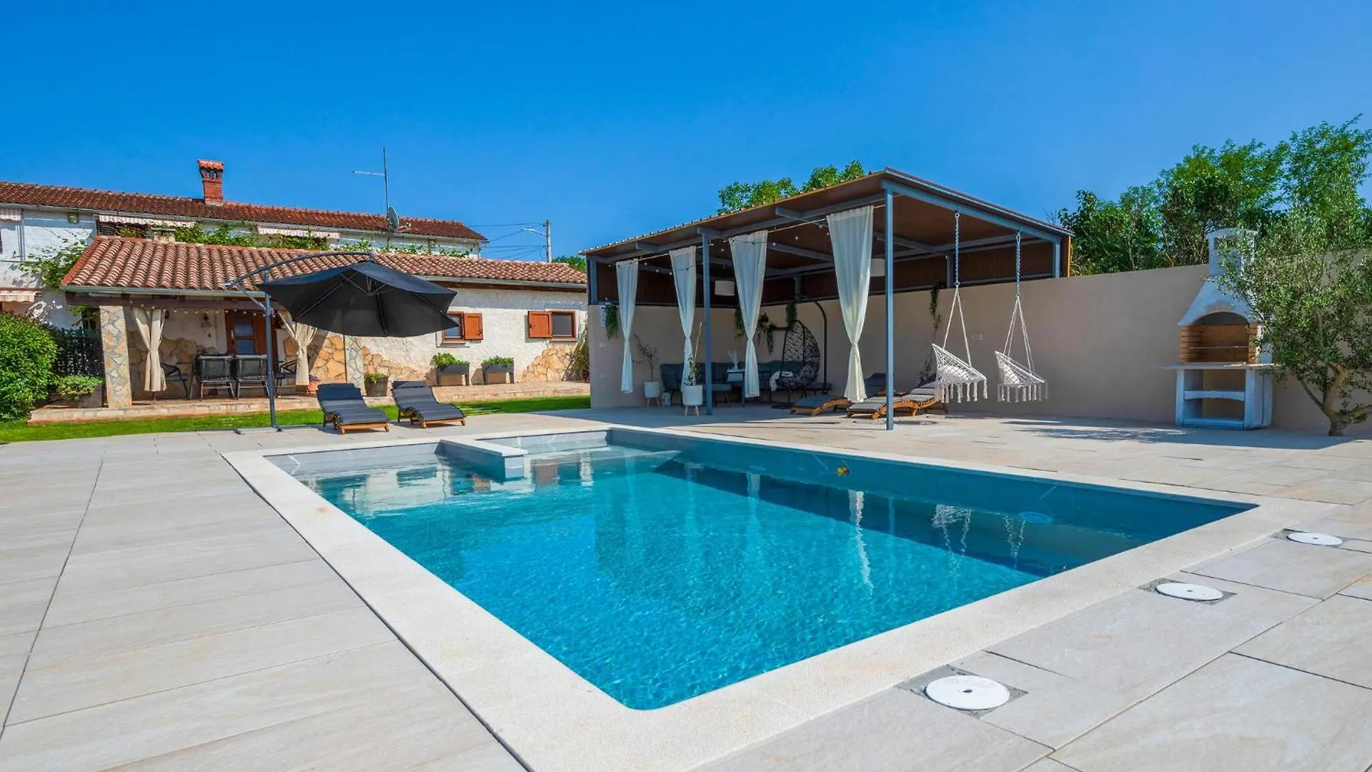 2 Bedroom Nice Home In Jadreški